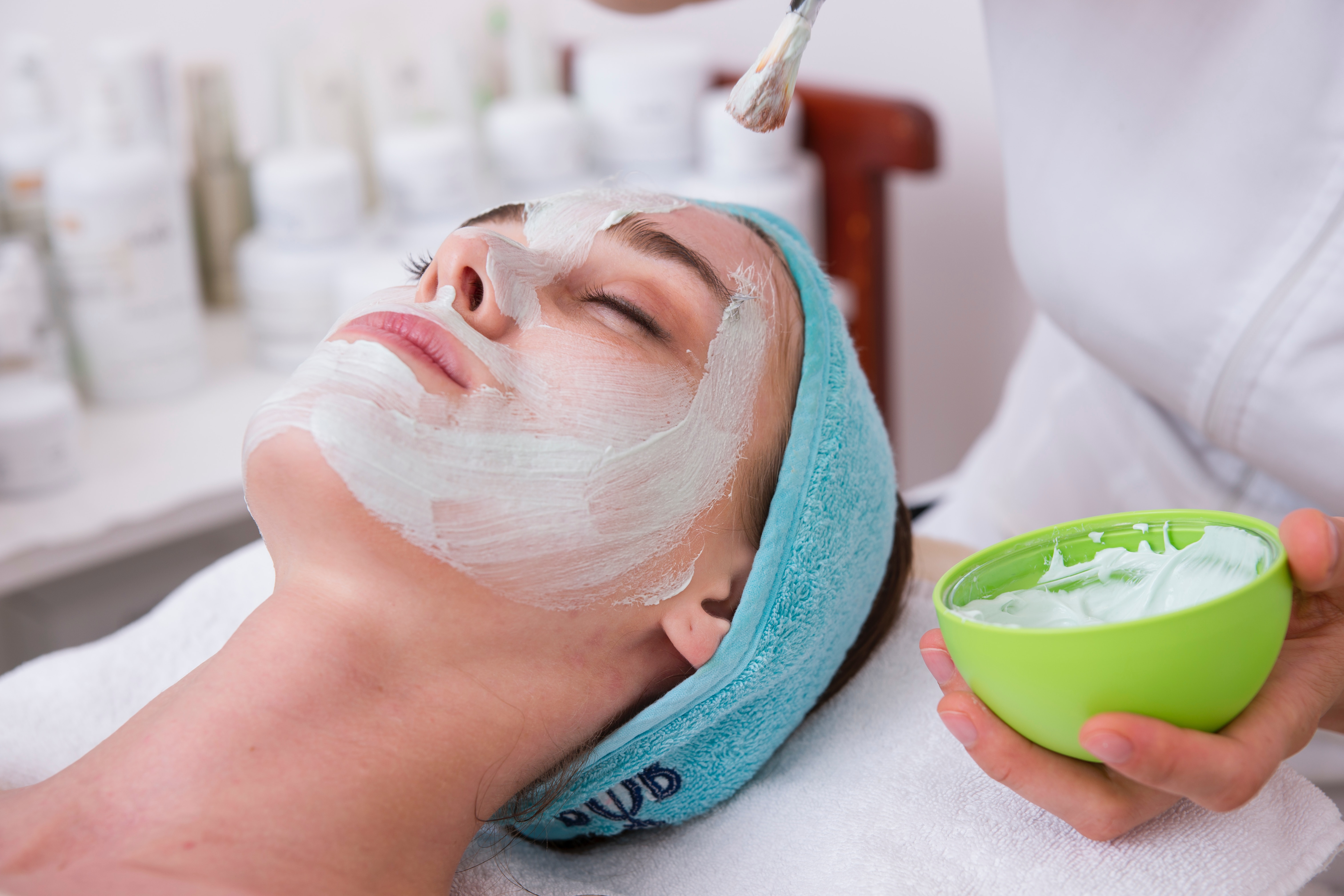 Facial and parlor chair